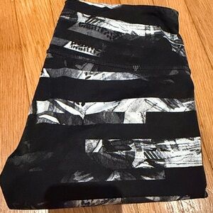 Athleta Black and White Leggings SP